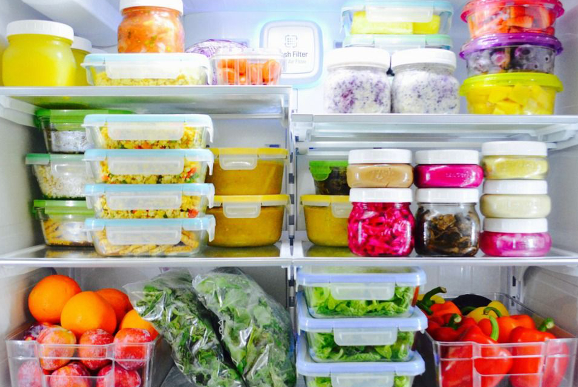 Хранить длительное время. Хранение продуктов. Холодильник с продуктами. Проддуктыв холодильнике. Контейнер для еды.